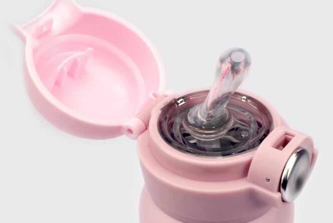 不銹鋼保溫杯泡茶與玻璃杯泡茶的區別