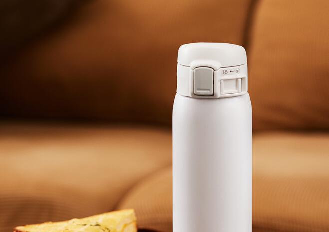 純鈦真空保溫杯與不銹鋼真空保溫杯的區別